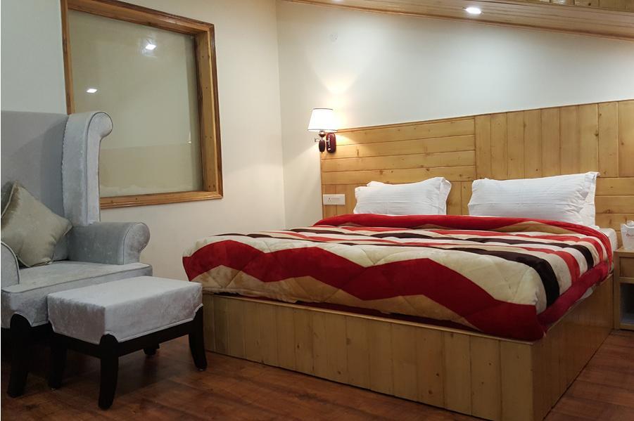 Hotel Kayanat Далхаузи Екстериор снимка